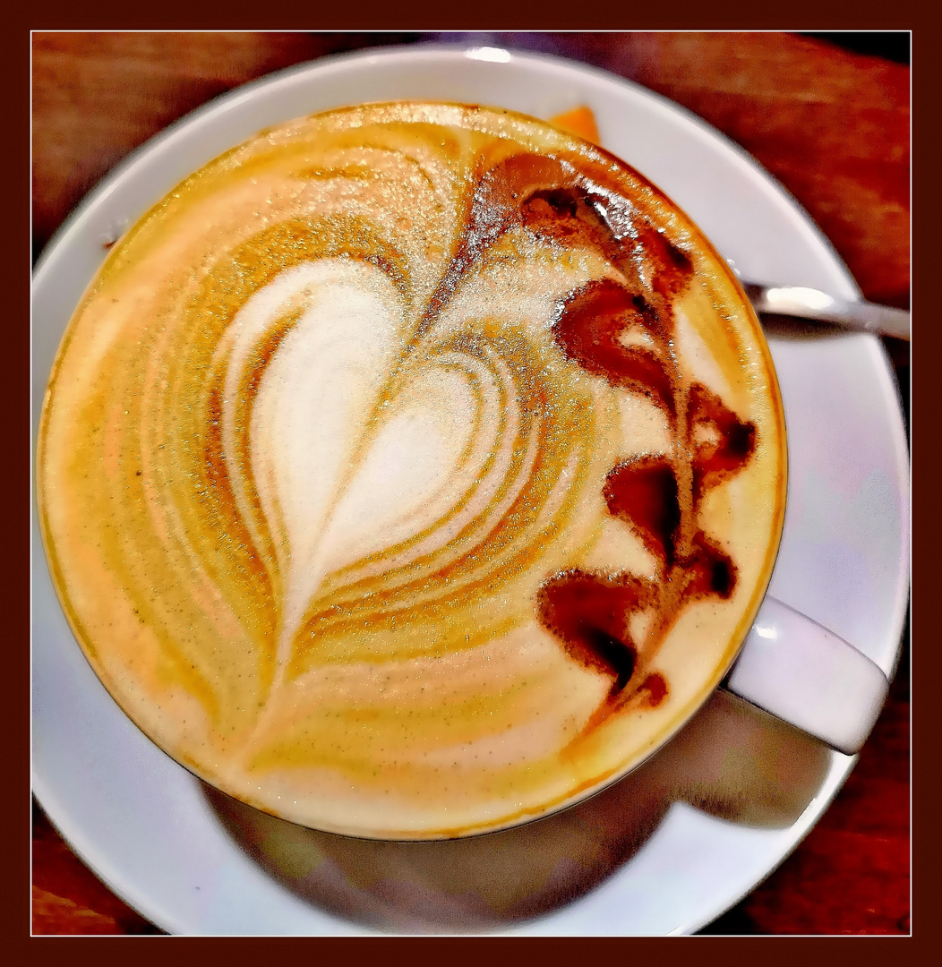 Cappuccino mit Herz