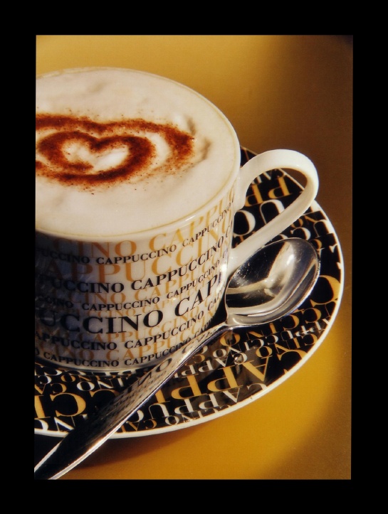 Cappuccino mit Herz von Melle Tie.
