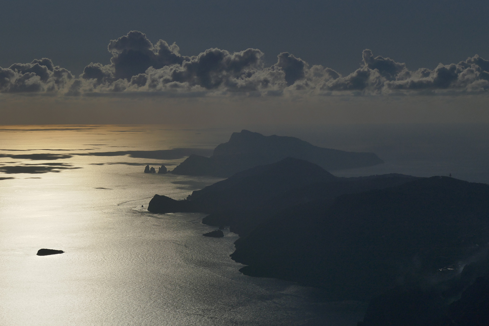 Capri + die Sorrenthalbinsel im Gegenlicht