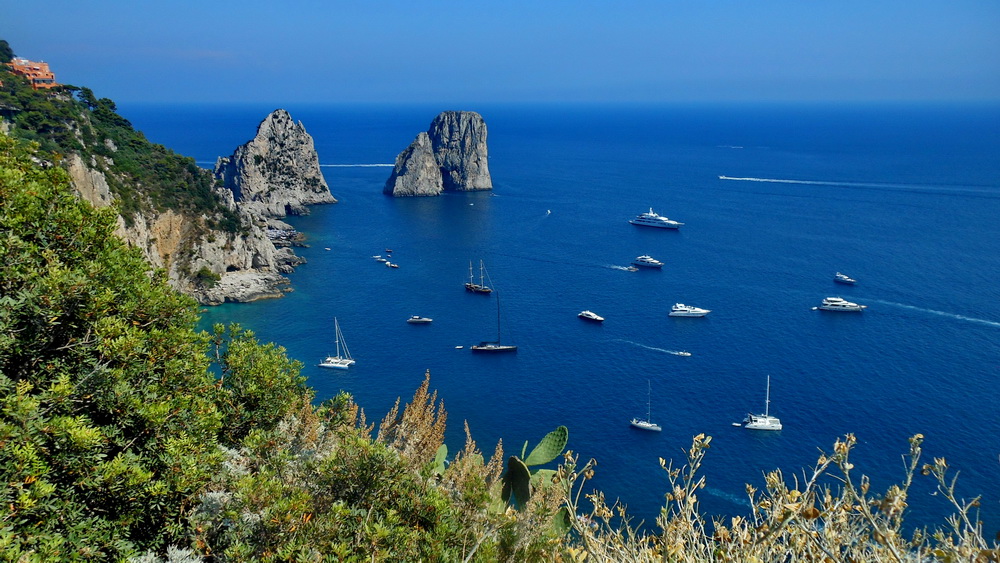 Capri: Faraglioni