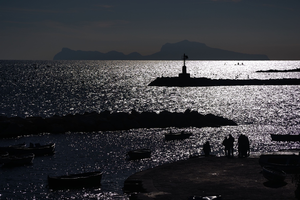 Capri Silhouette