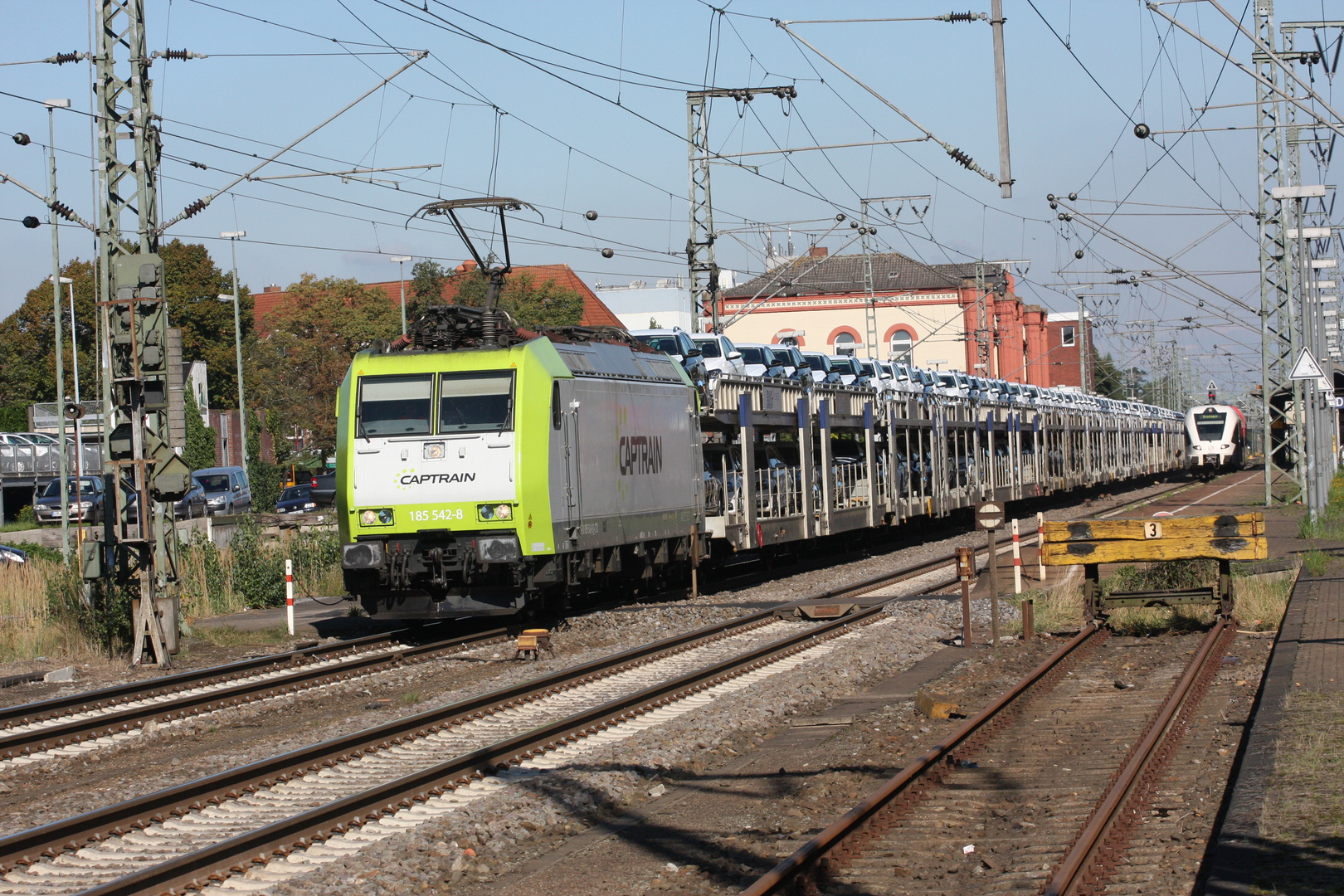 Captrain 185-542-8 Leer 27-09-2013