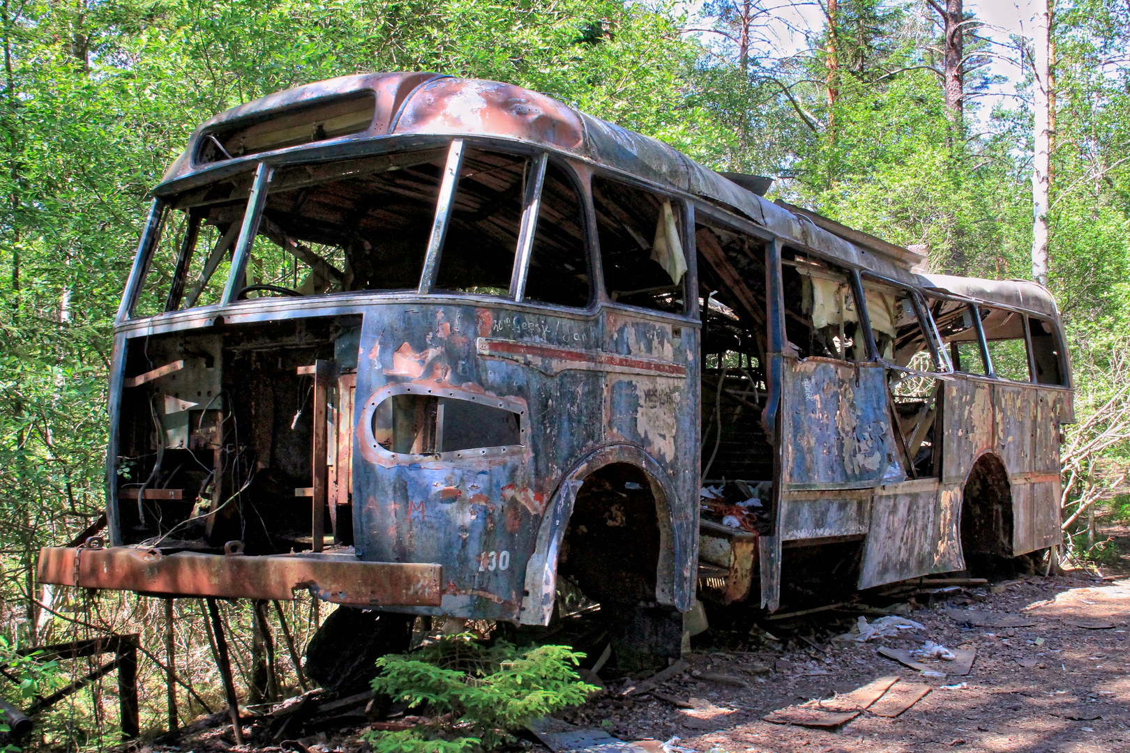 Car graveyard Kyrkö mosse bus stop