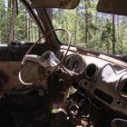 Car graveyard Kyrkö mosse III - the last shine in the sun