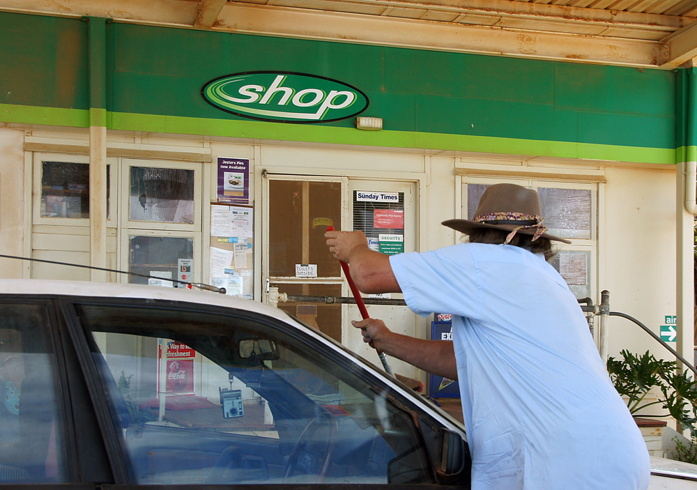 ..Car window cleaner..