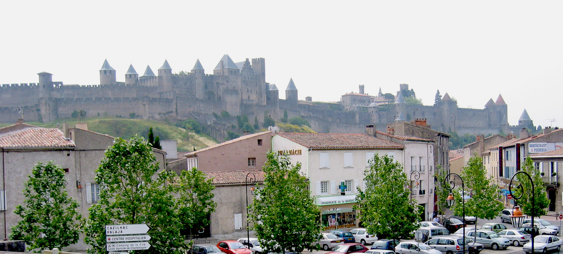 Carcasonne  ist eine mittelalterliche Festung  in Frankreich.