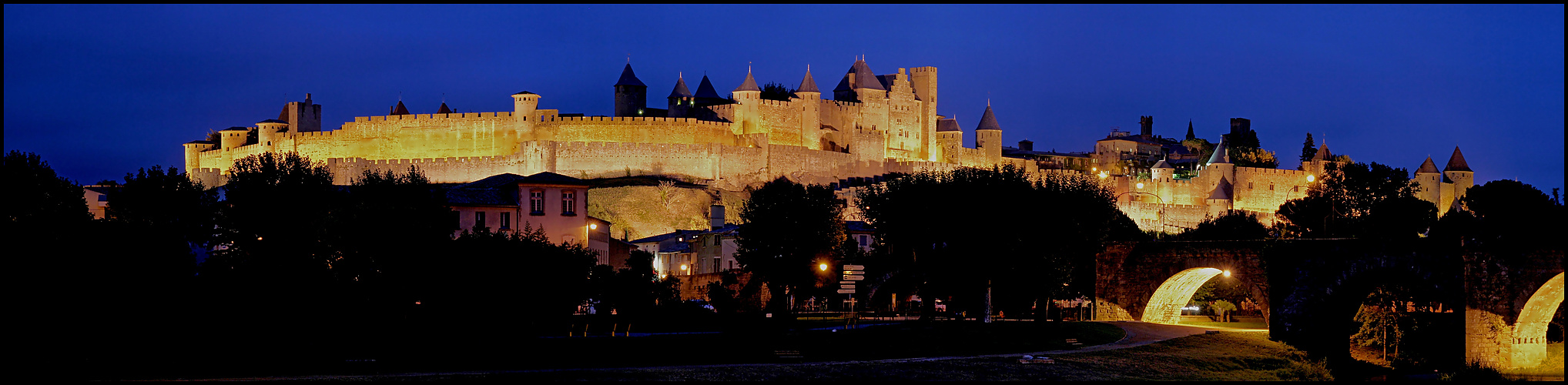 CARCASSONNE AT BLUE O'CLOCK