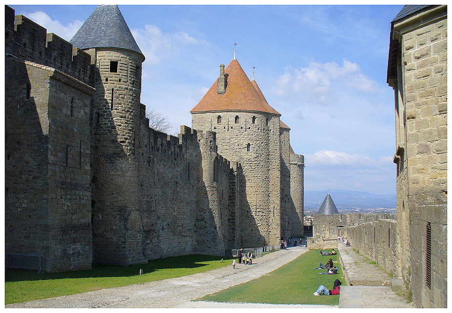 Carcassonne - zwischen den Mauerringen