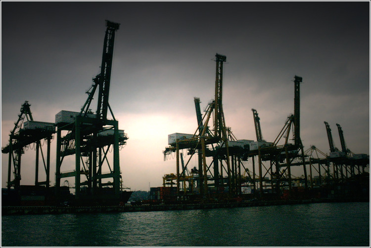 Cargo Cranes