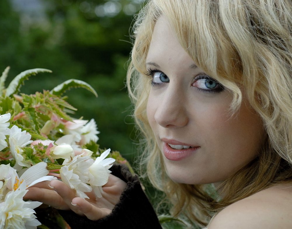 Carina et les fleur