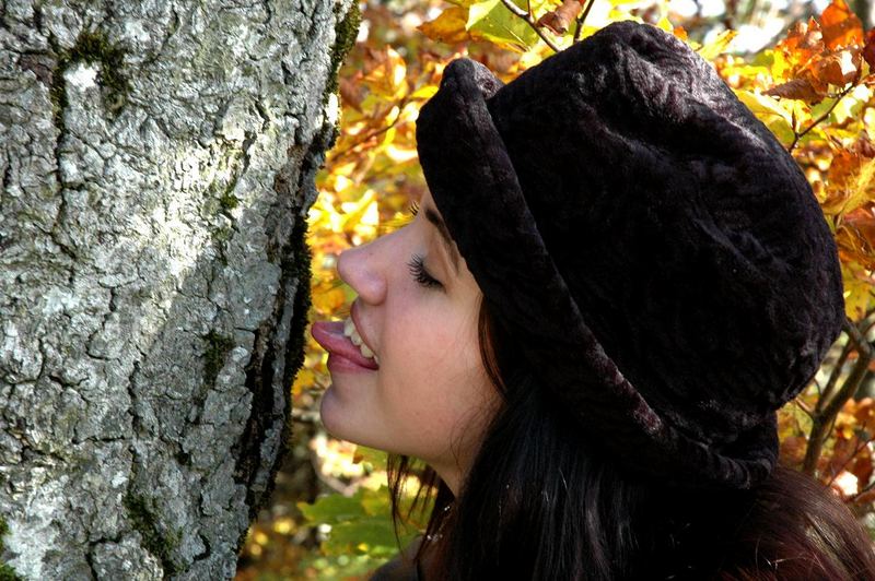 Carine und ihr Baum