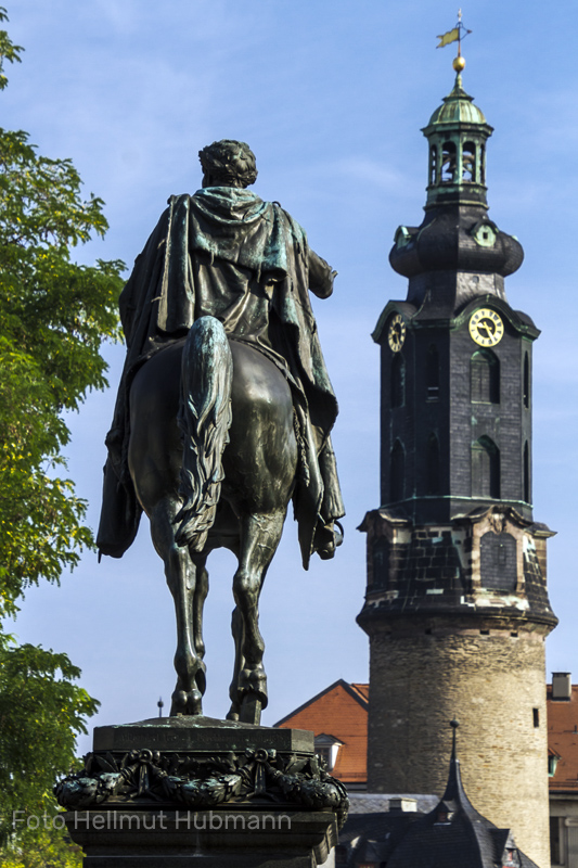 CARL AUGUST ALS RÖMER AUF DEM PLATZ DER DEMOKRATIE