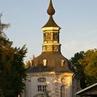 Carlsfelder Kirche am Abend