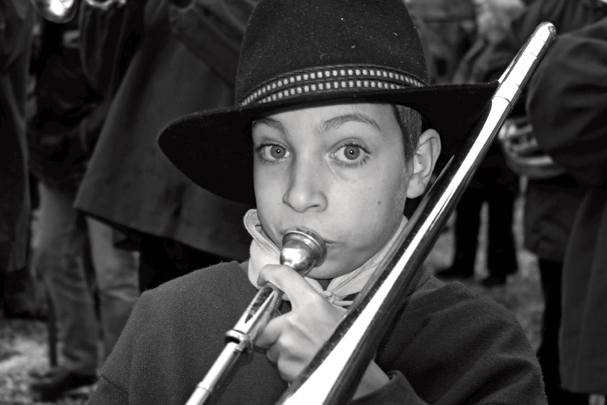 Carnaval de Limoux. Jeune musicien.