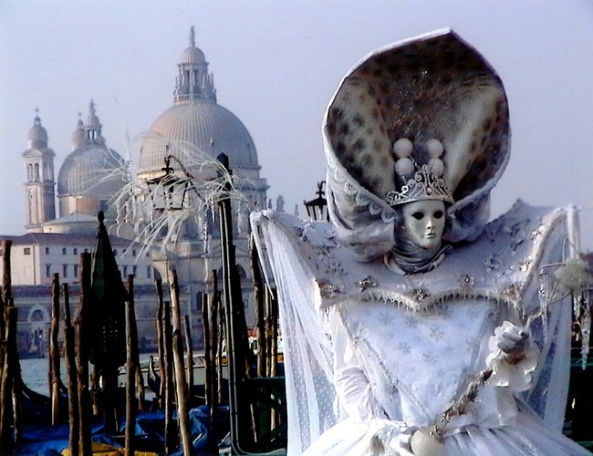 CARNEVAL IN VENEDIG II