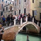 Carnevale di Venezia 2012 auf der anderen Brücke