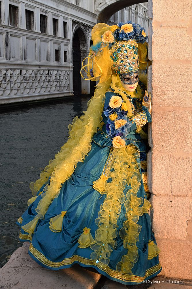 Carnevale - wundern wer bereits unterwegs ist.