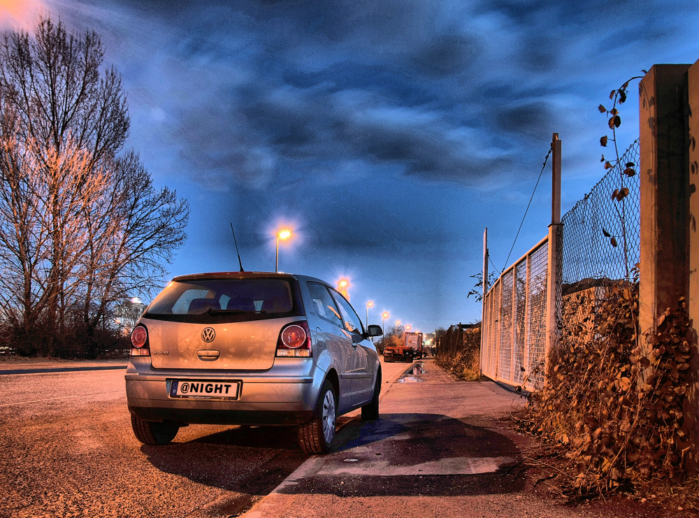 CAR@NIGHT