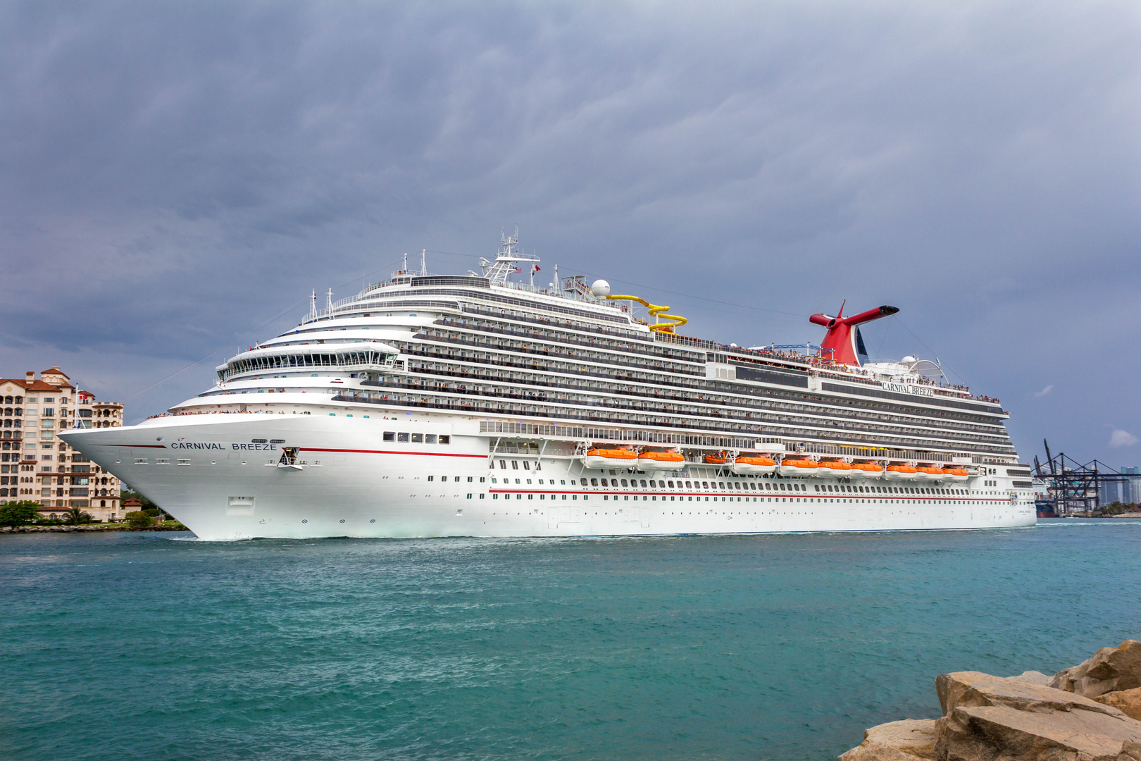 Carnival Breeze