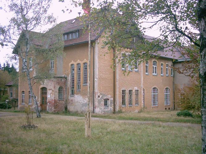 Carolagrün, Behidertenwohnheim - nach der Wende geschlossen