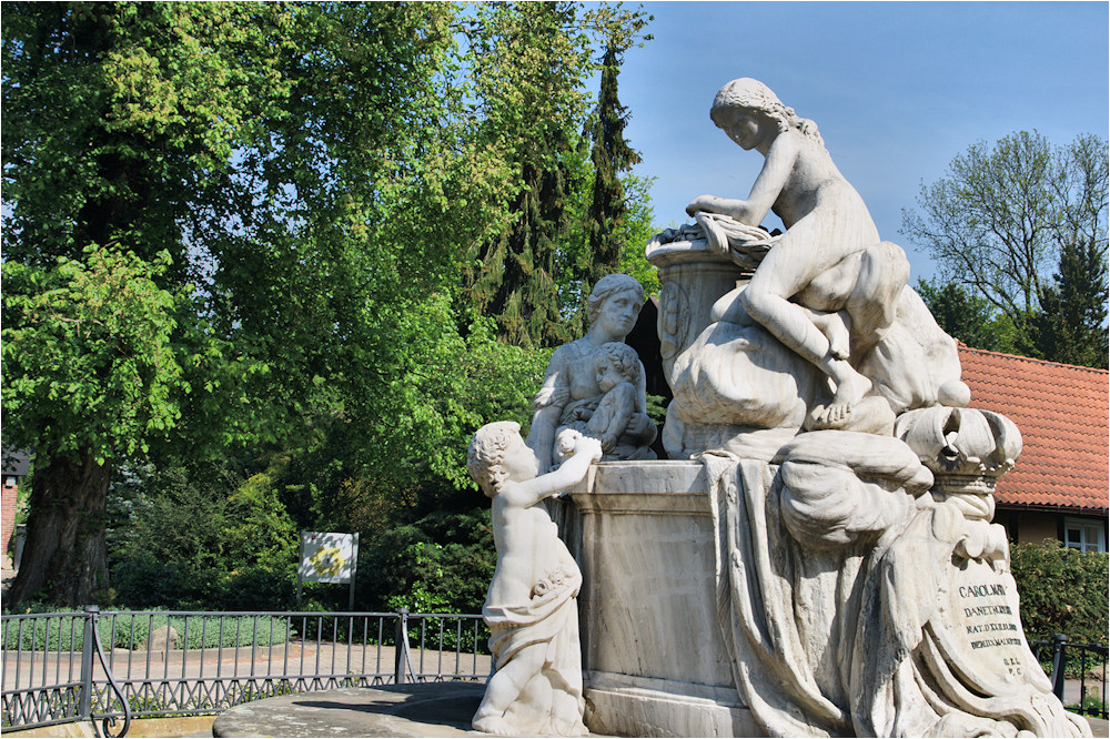 Caroline Mathilde Denkmal...