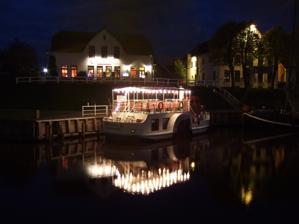 Carolinensiel by night