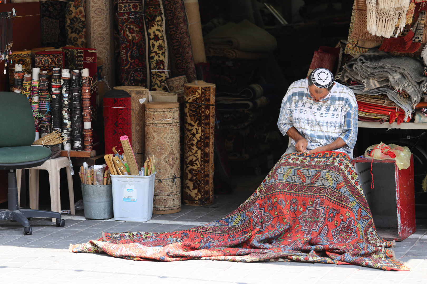 Carpet finishing in Jaffa