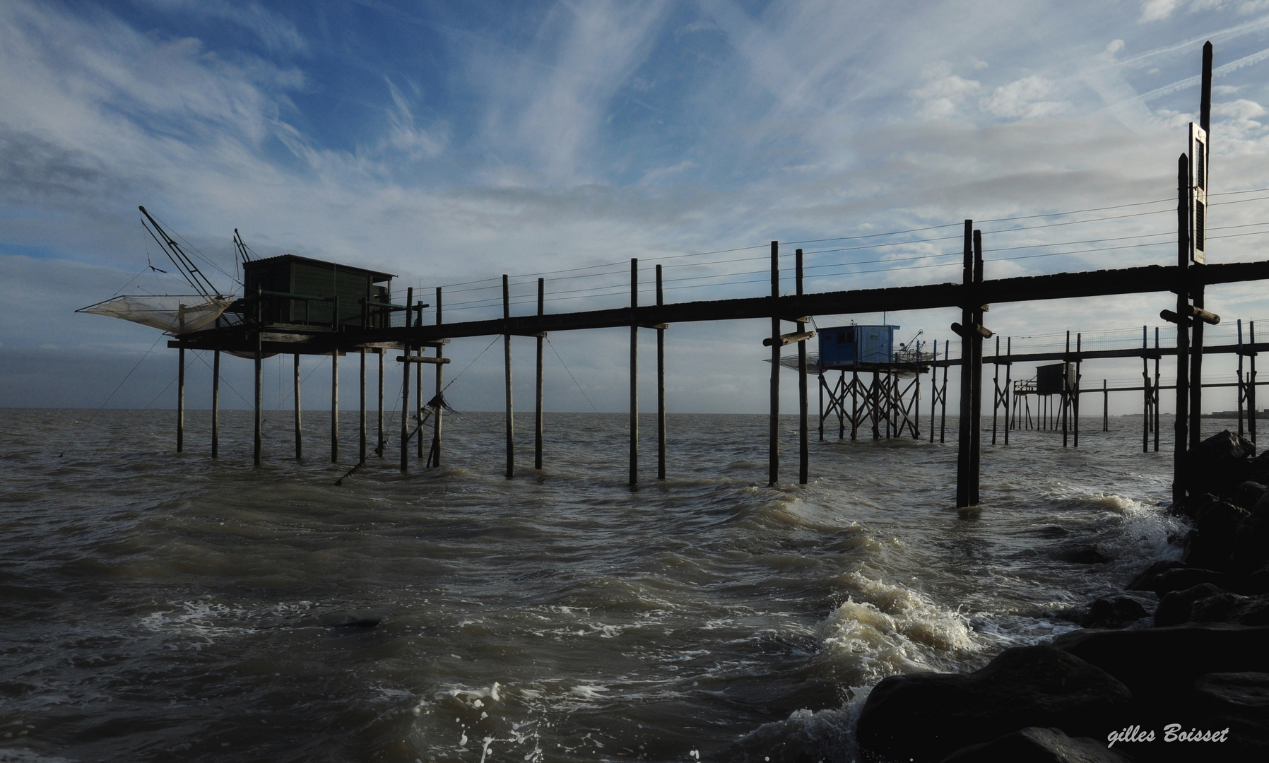 Carrelets sous la houle