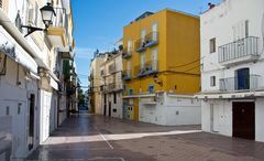 Carrer Cipriano Garijo im Hafenviertel La Marina