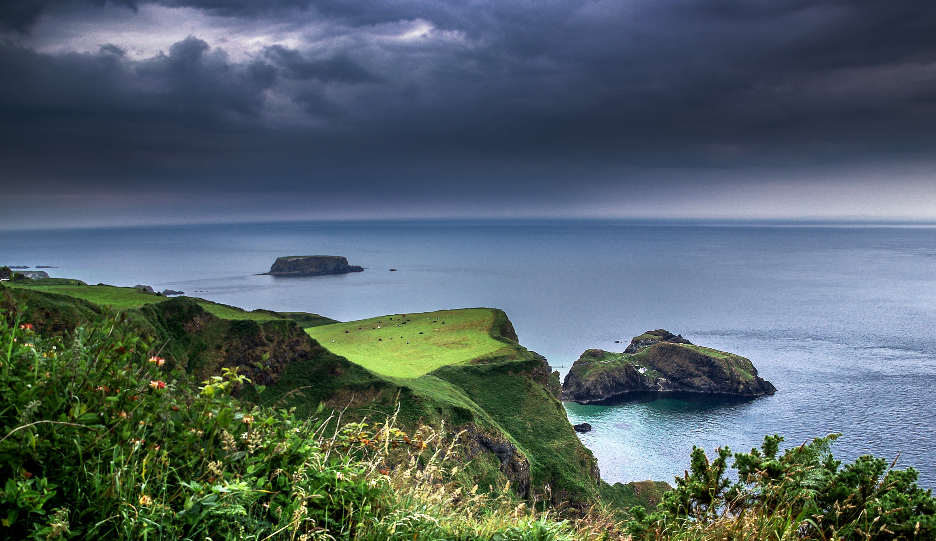 Carrick-a-Rede mit der berühmten Hängebrücke