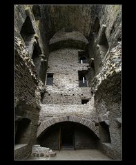 Carrigafoyle Castle - inside