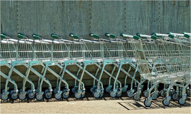 „ carrinhos de compras “