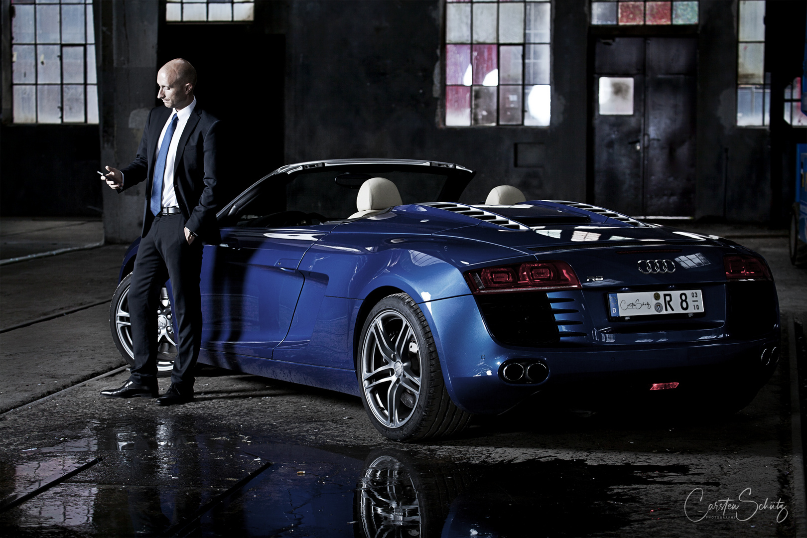 Carshooting Audi R8 in Lost Place