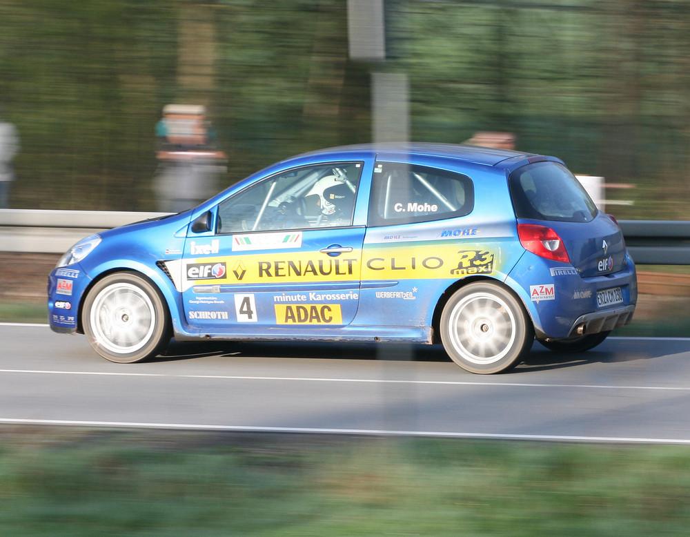Carsten Mohe/ Sebastian Walker auf Renault R3 Maxi