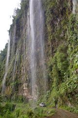 Carwash auf der Ruta del Muerte, Bolivien