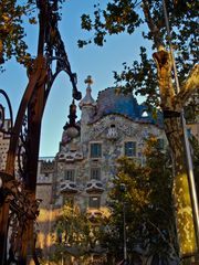 Casa Batilo und historische Straßenlaternen in Barcelona (2010)