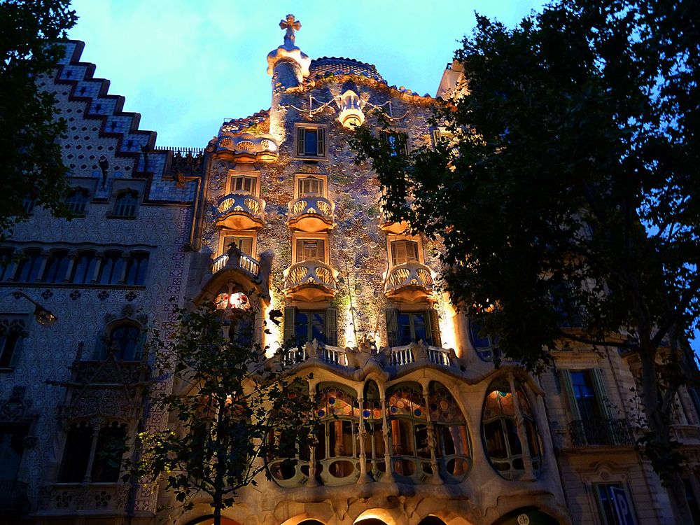 Casa Battló zur Blauen Stunde