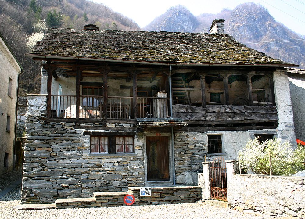 Casa Bora in Aurigeno