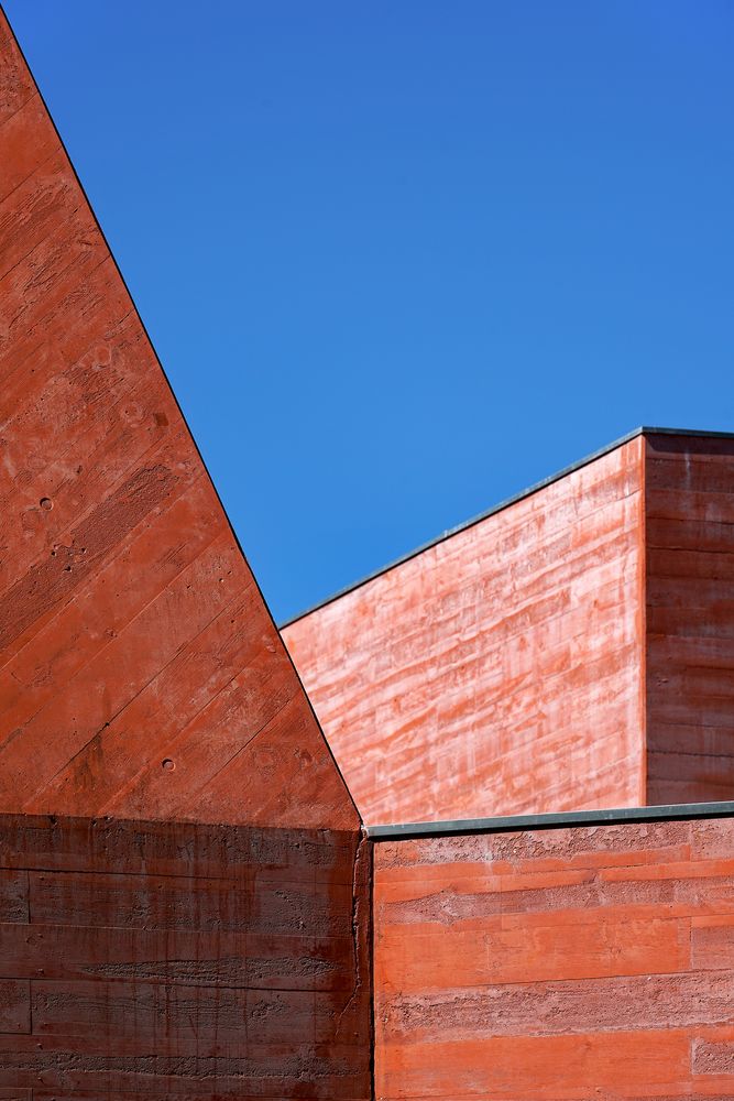 Casa das Histórias Paula Rego by Axel Brog