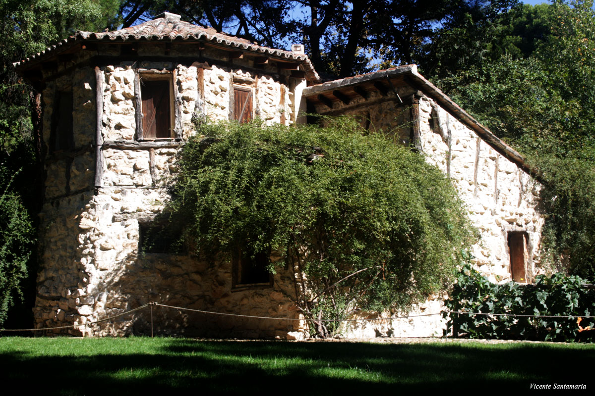 CASA EN EL CAPRICHO