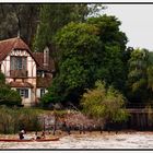 casa frente al rio.