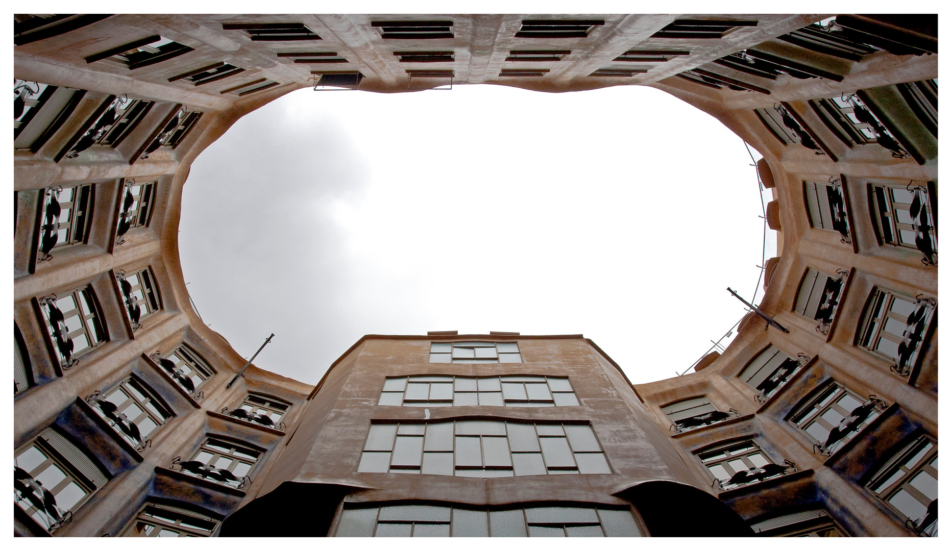 Casa Milà I