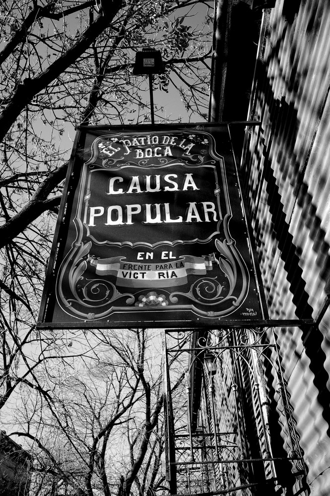 Casa Popular Sign