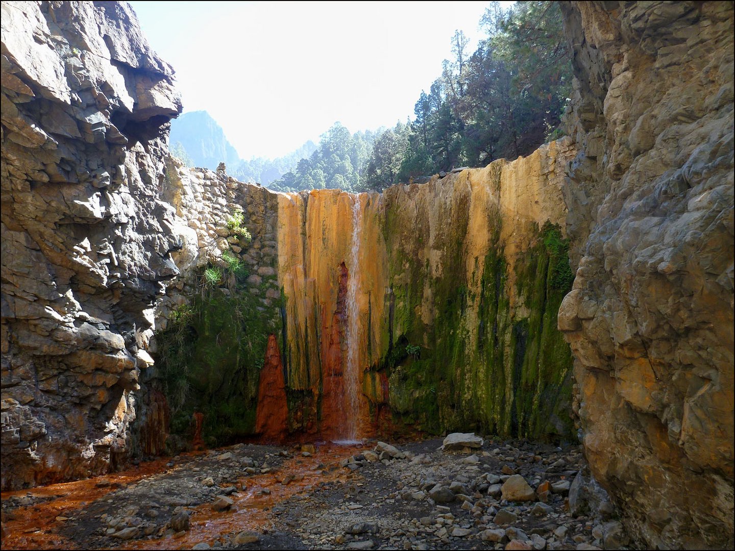 Cascada de Colores Foto & Bild landschaft, spanien, reise Bilder auf