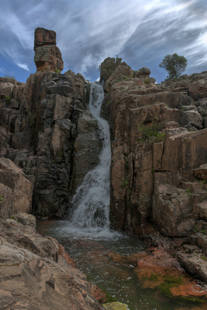 CASCADA DE GRANITO ROSA