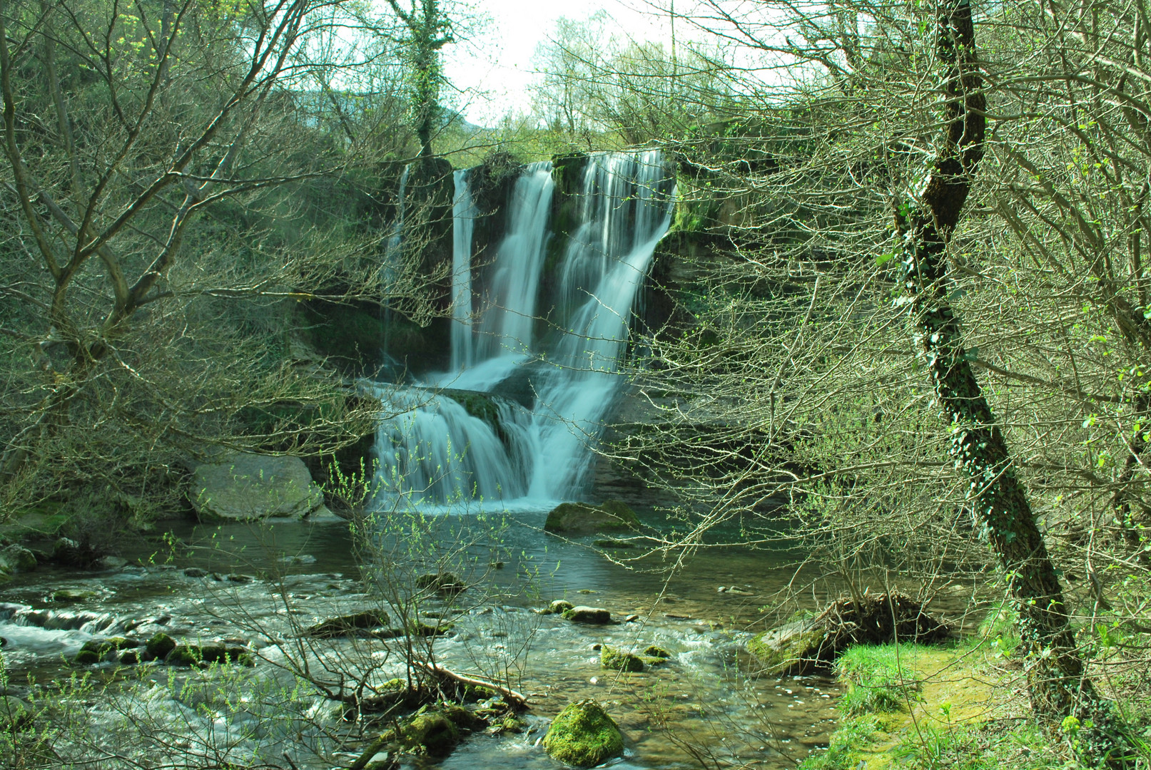 Cascada de peñaladros