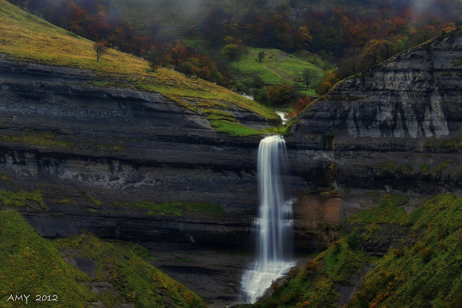 CASCADA DE SAN MIGUEL.   Dedicada a FLOR RODRIGUEZ TORRES.