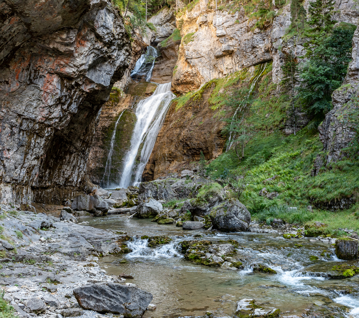 Cascada del Estrecho  