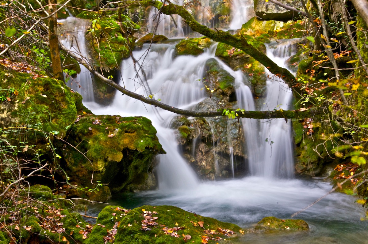 Cascada en Urederra ( Baquedano) - 1 copia