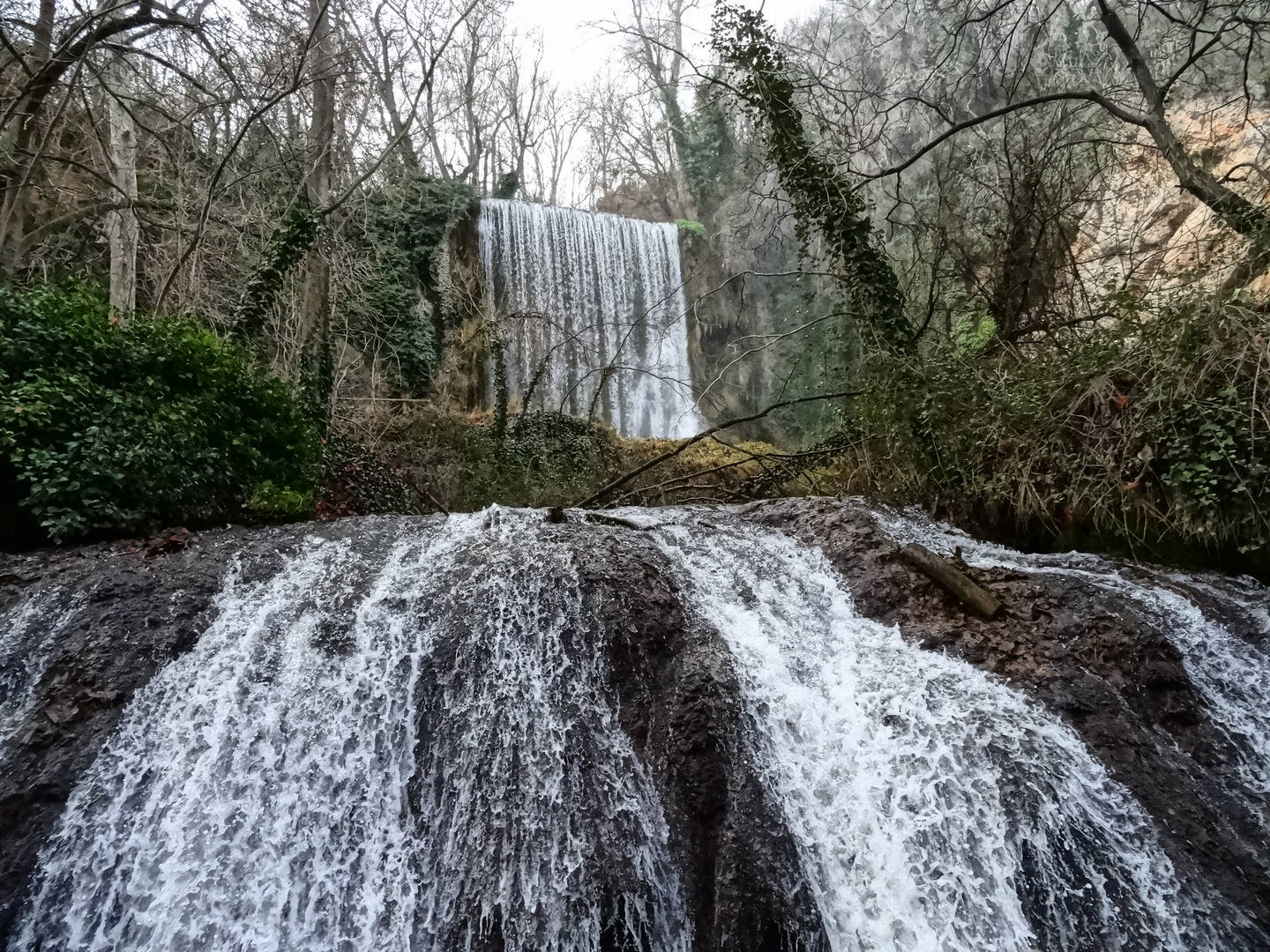 cascada monasterio de piedra